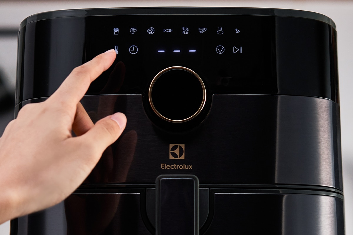 How to set up your air fryer before the first use