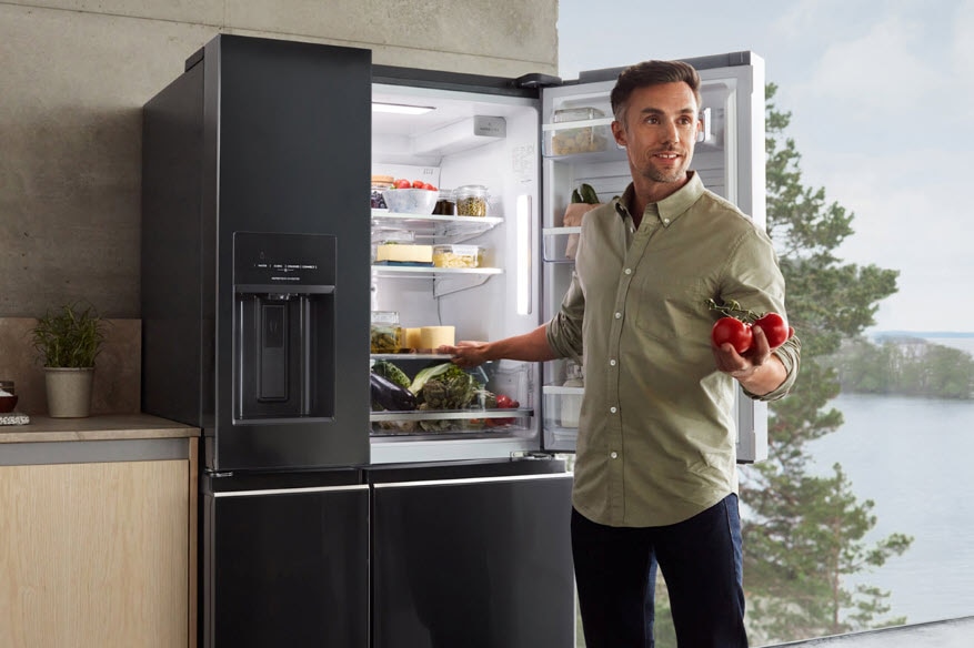 Complete guide on how to clean your refrigerator the right way