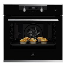 60cm UltimateTaste 500 built-in pyrolytic oven with 72L capacity