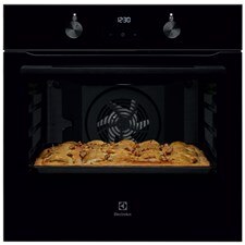 60cm UltimateTaste 300 built-in single oven with 72L capacity