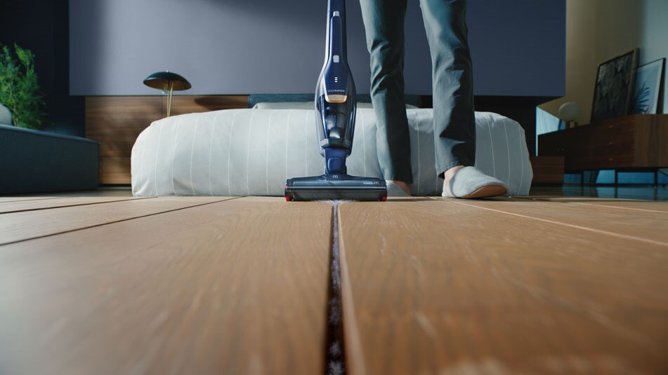 6 times more powerful crevice pick up*